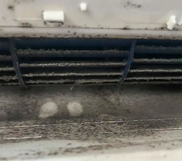 沂源空调吹的风有股烧焦味是怎么回事